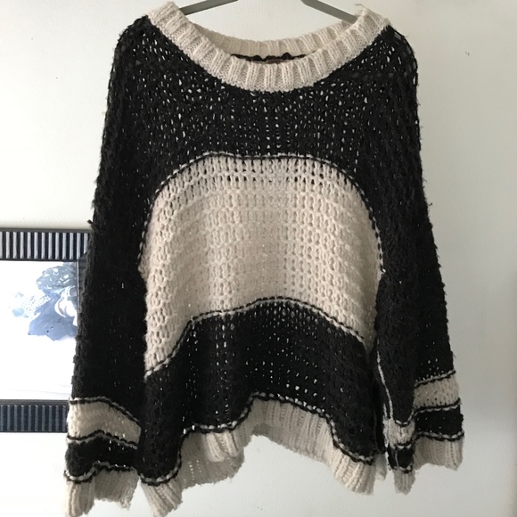 Free People Sweaters - Free People- Striped 3/4 Sleeve Slouchy Sweater